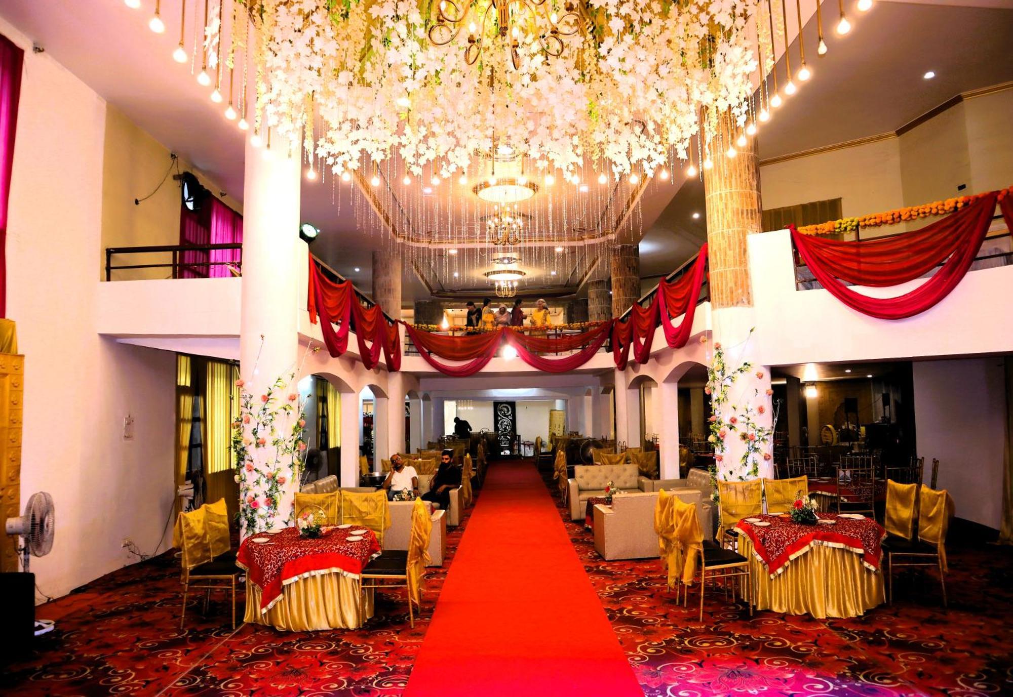 Hotel River Bank Mandi Esterno foto