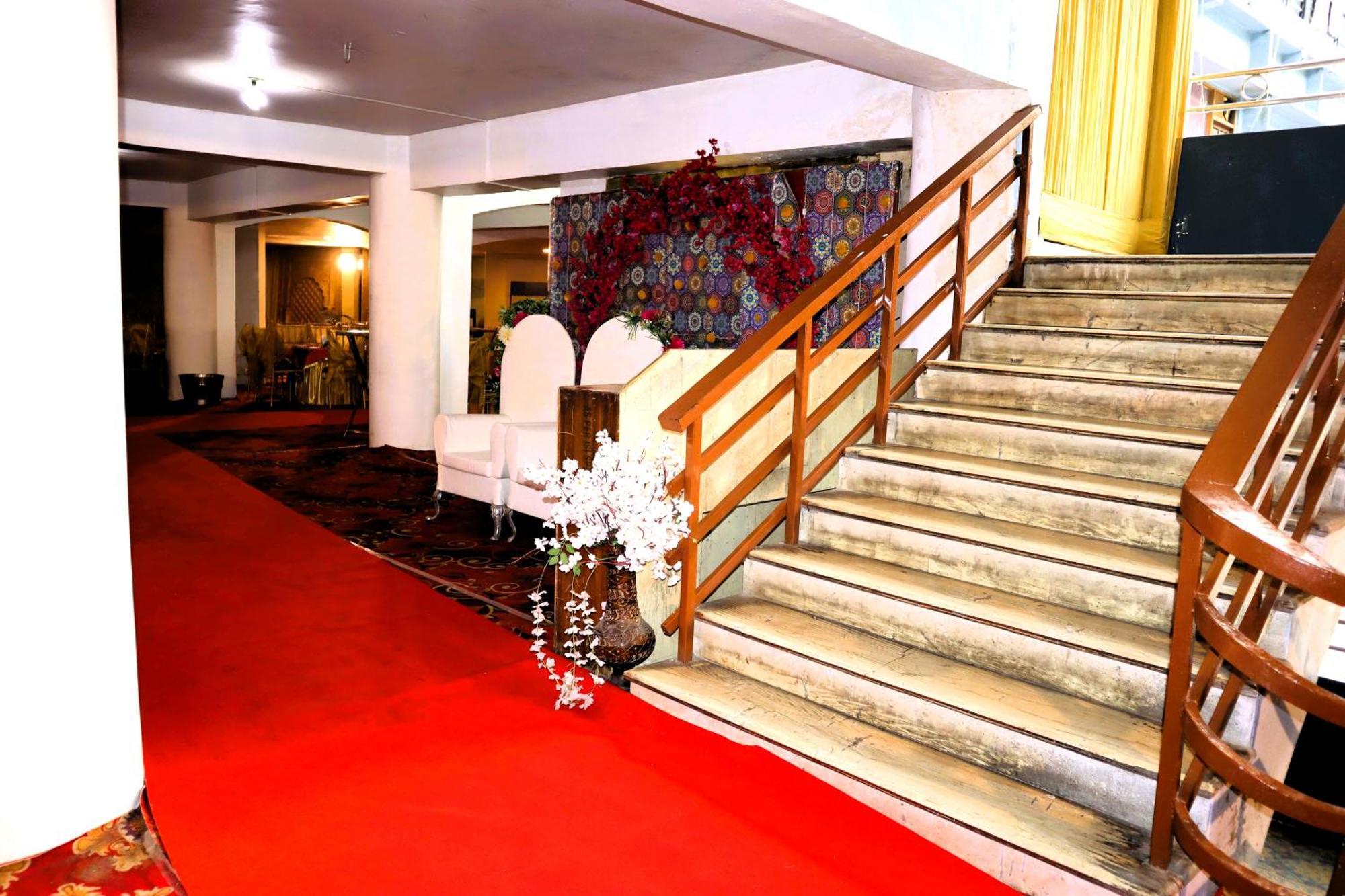 Hotel River Bank Mandi Esterno foto